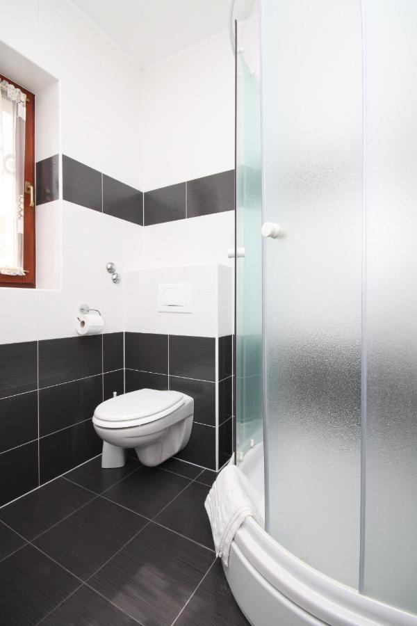 Family Friendly Apartments With A Swimming Pool Povljana, Pag - 244 Exterior foto