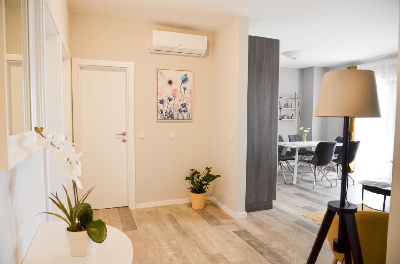 Family Friendly Apartments With A Swimming Pool Povljana, Pag - 244 Exterior foto