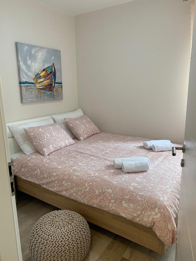 Family Friendly Apartments With A Swimming Pool Povljana, Pag - 244 Exterior foto