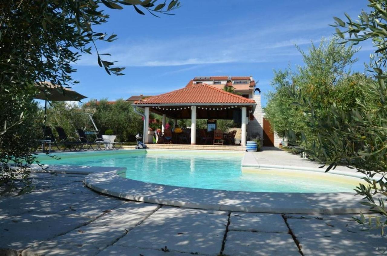 Family Friendly Apartments With A Swimming Pool Povljana, Pag - 244 Exterior foto