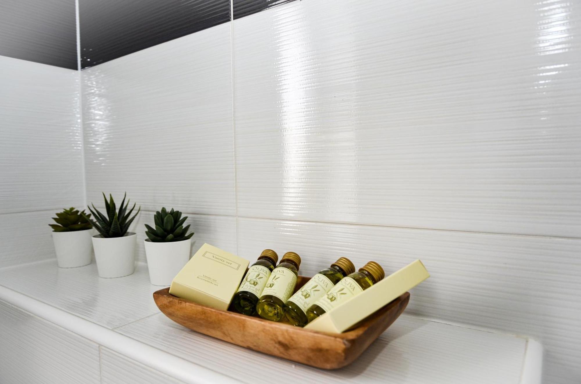 Family Friendly Apartments With A Swimming Pool Povljana, Pag - 244 Cameră foto